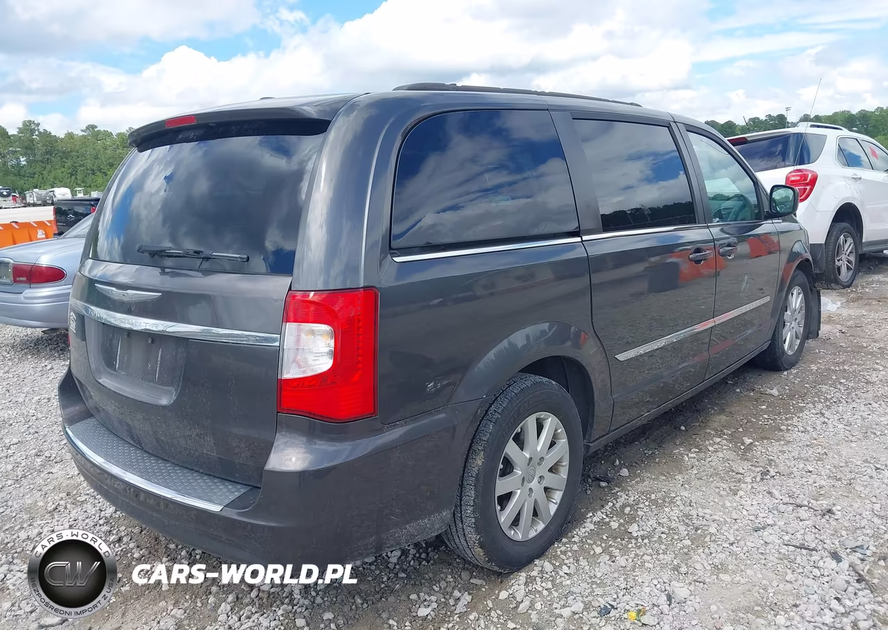 2016 Chrysler Town & Country Touring VIN:2C4RC1BG0GR127345 - 4