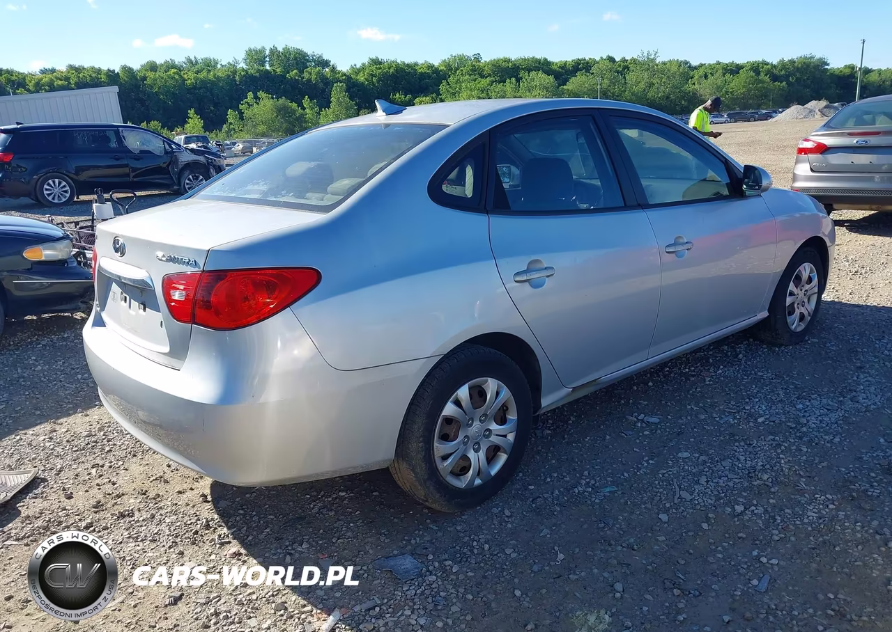 2010 Hyundai Elantra Gls VIN:KMHDU4AD2AU143066 - 4