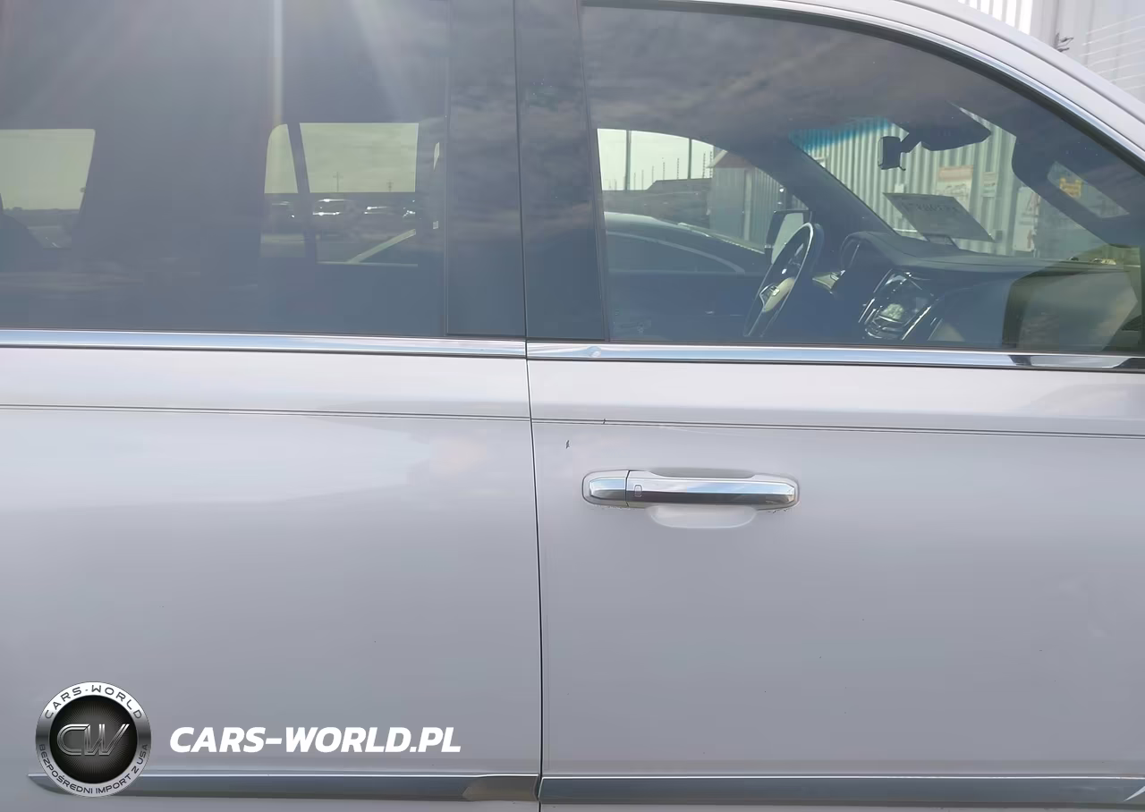 2019 Cadillac Escalade Luxury VIN:1GYS3BKJ4KR321159 - 14