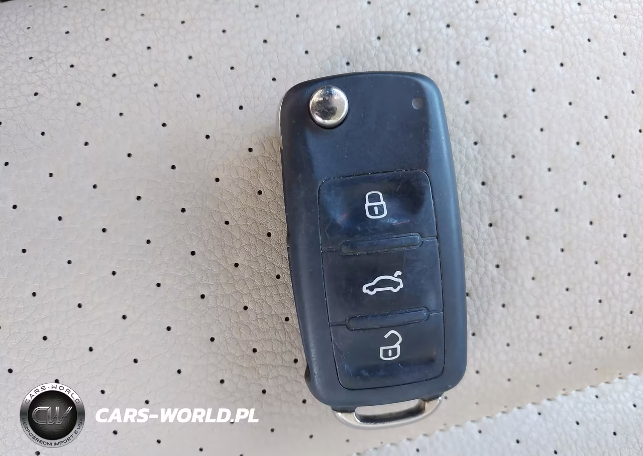 2016 Volkswagen Tiguan S VIN:WVGAV7AX9GW601002 - 11