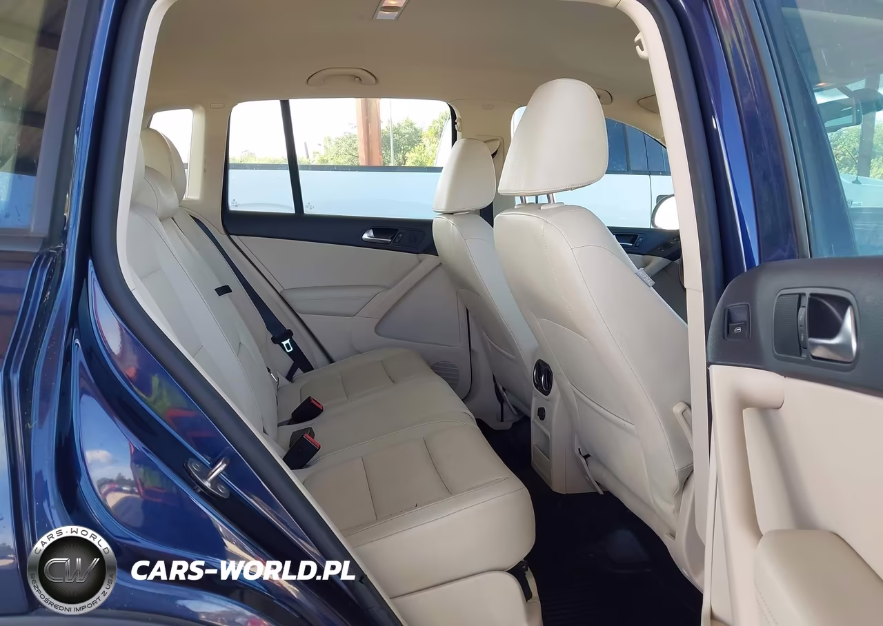 2016 Volkswagen Tiguan S VIN:WVGAV7AX9GW601002 - 8