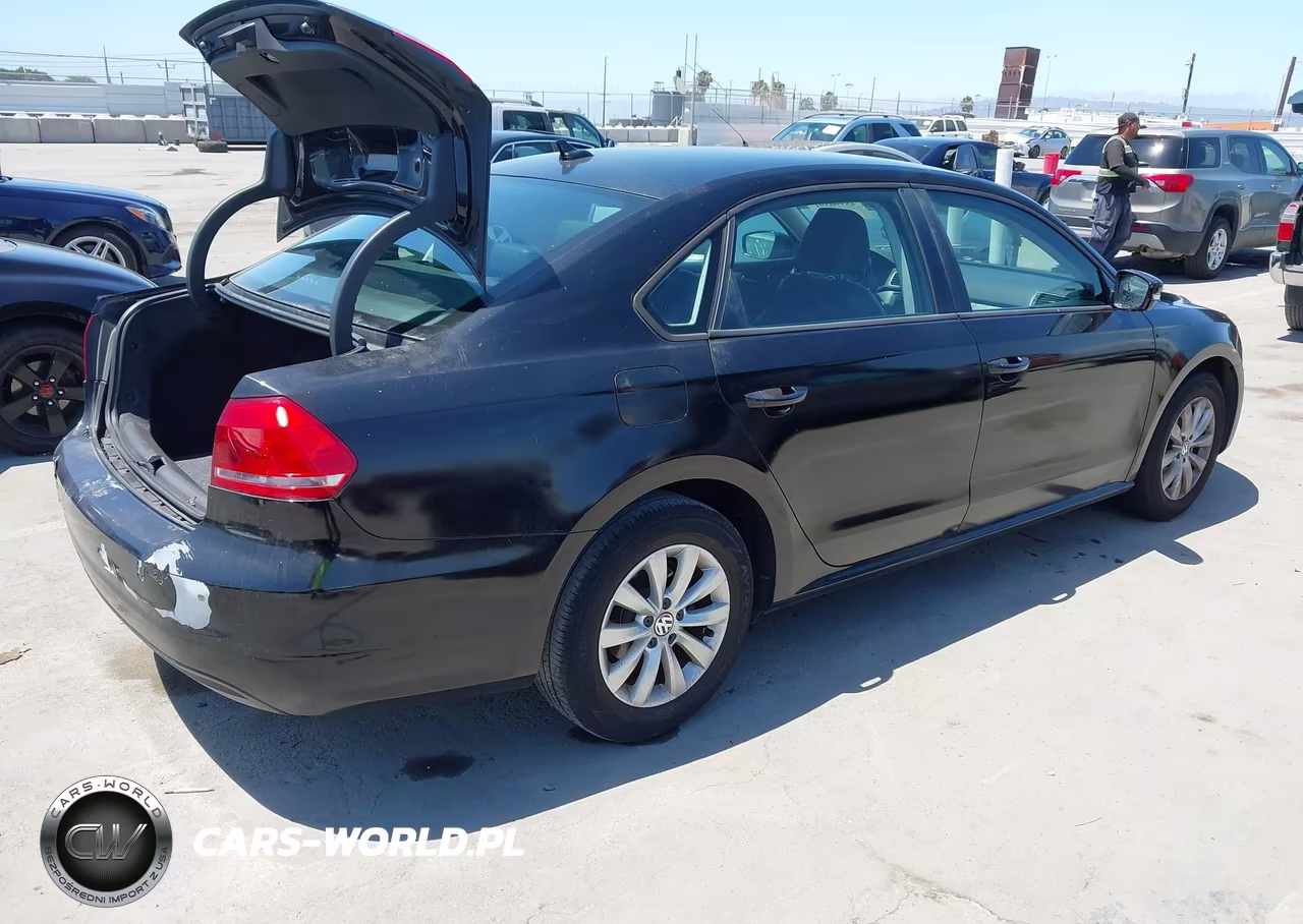 2014 Volkswagen Passat 1.8T Wolfsburg Edition VIN:1VWAT7A32EC112377 - 4