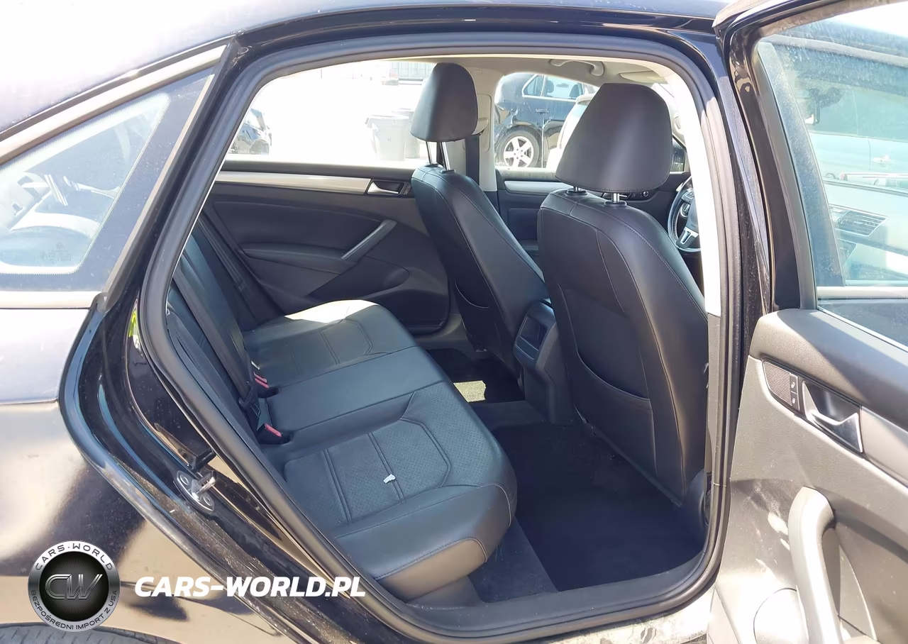 2014 Volkswagen Passat 1.8T Wolfsburg Edition VIN:1VWAT7A32EC112377 - 8