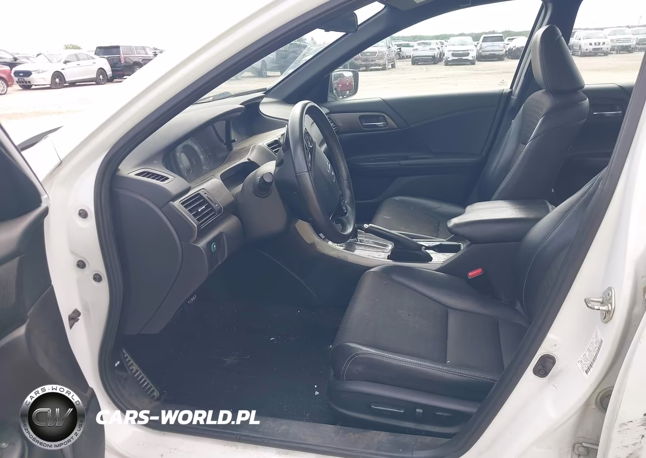 2017 Honda Accord Sport VIN:1HGCR2F59HA043390 - 17
