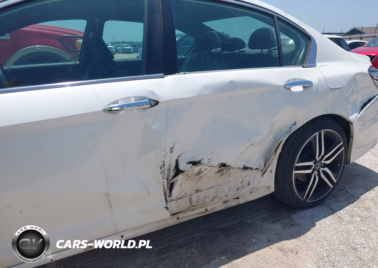 2017 Honda Accord Sport VIN:1HGCR2F59HA043390 - 19