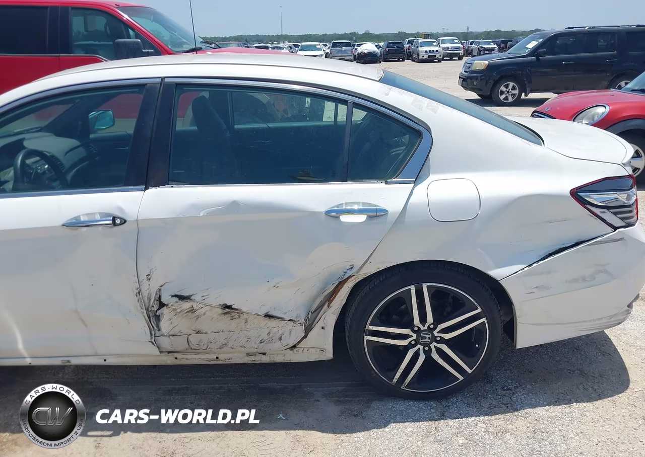 2017 Honda Accord Sport VIN:1HGCR2F59HA043390 - 6