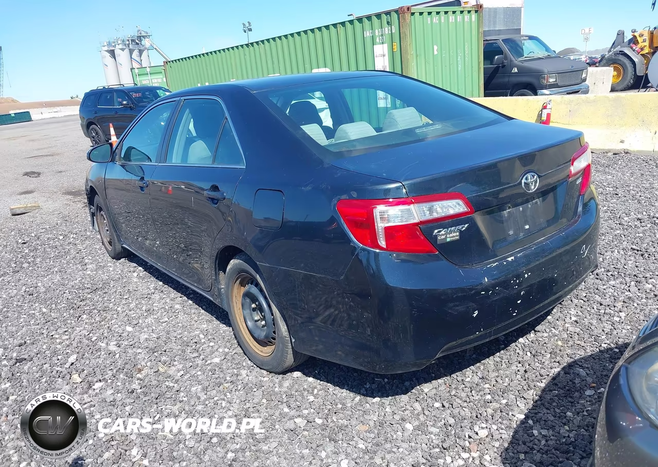 2014 Toyota Camry Le VIN:4T1BF1FK1EU313284 - 3
