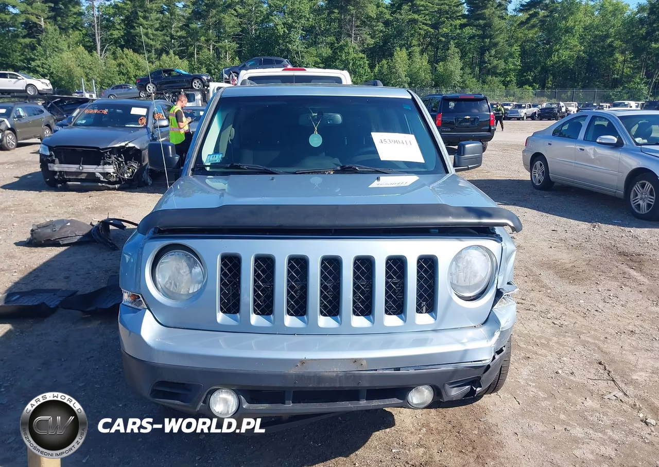 2013 Jeep Patriot Latitude VIN:1C4NJRFB1DD263662 - 13