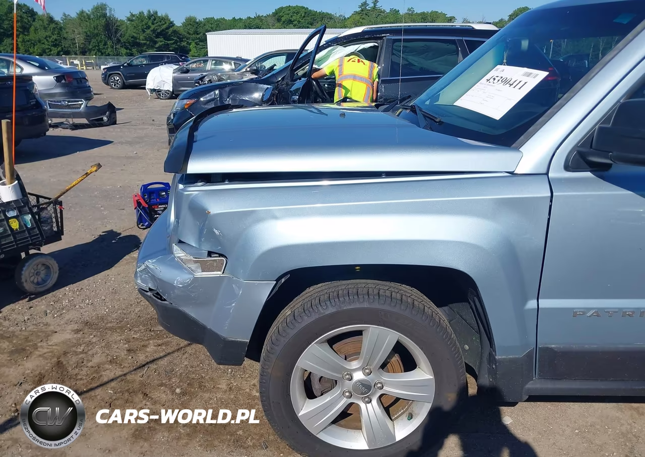 2013 Jeep Patriot Latitude VIN:1C4NJRFB1DD263662 - 18