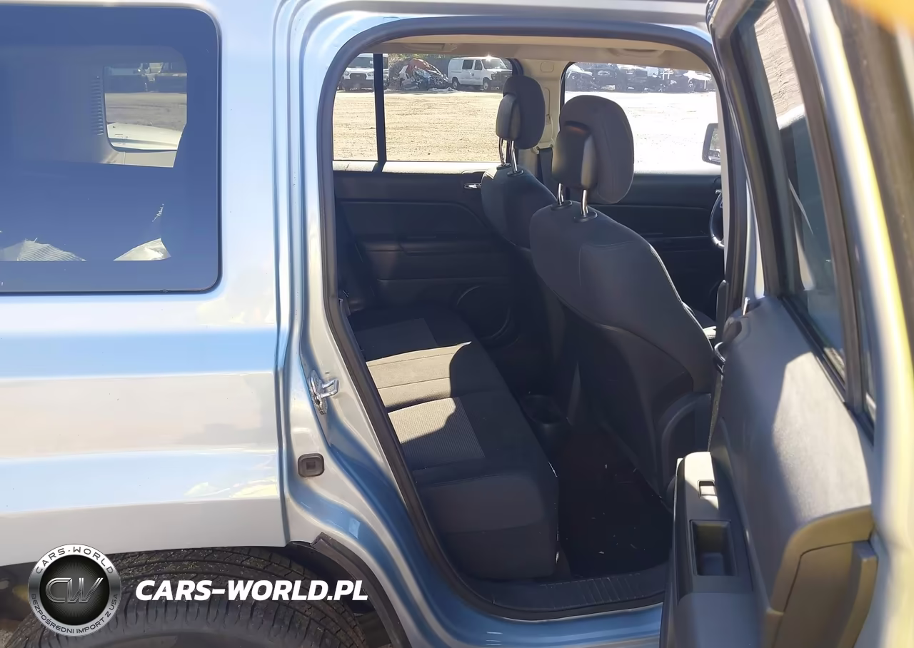 2013 Jeep Patriot Latitude VIN:1C4NJRFB1DD263662 - 8
