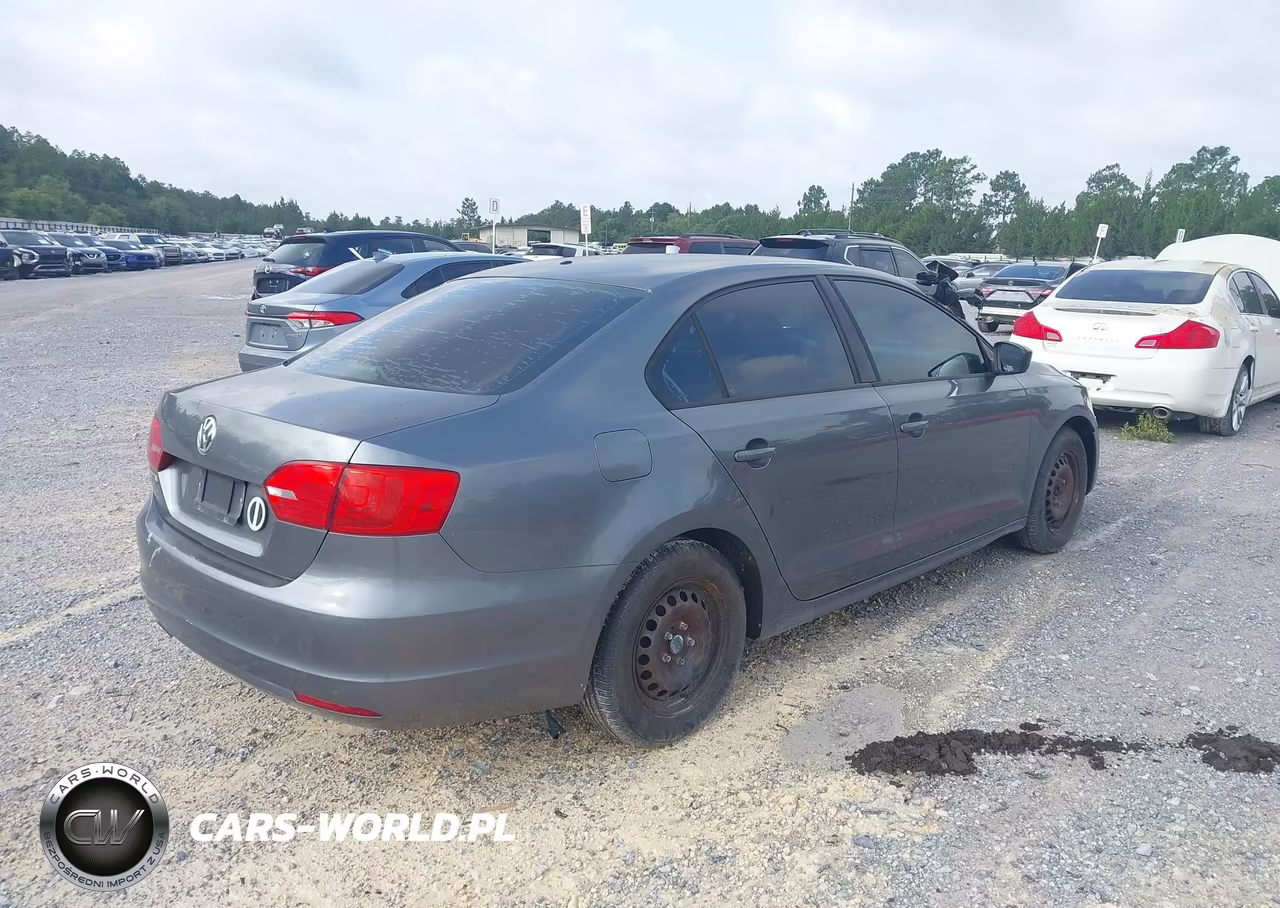 2014 Volkswagen Jetta 2.0L S VIN:3VW2K7AJ7EM257709 - 4