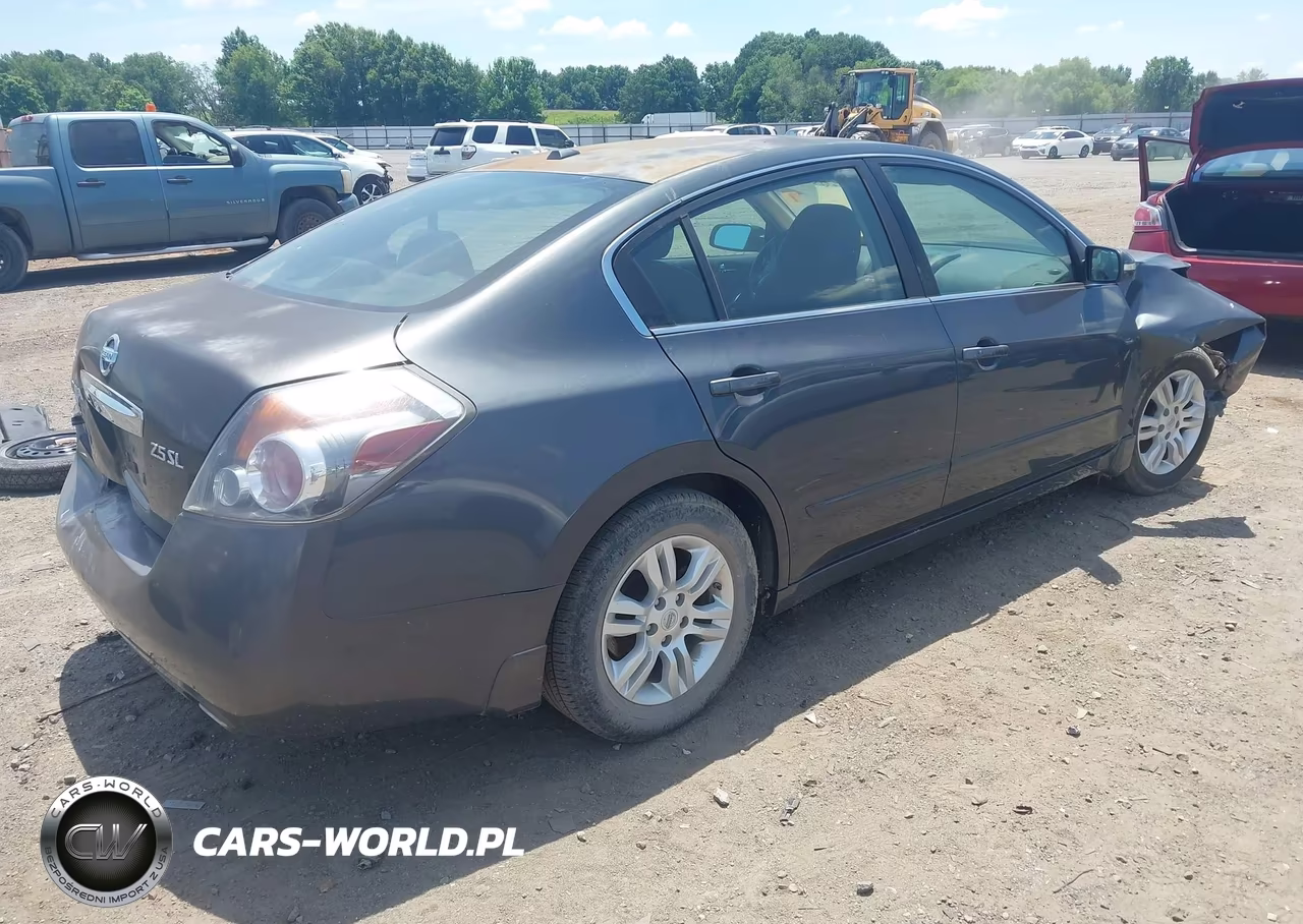 2011 Nissan Altima 2.5 S VIN:1N4AL2AP0BN449435 - 4