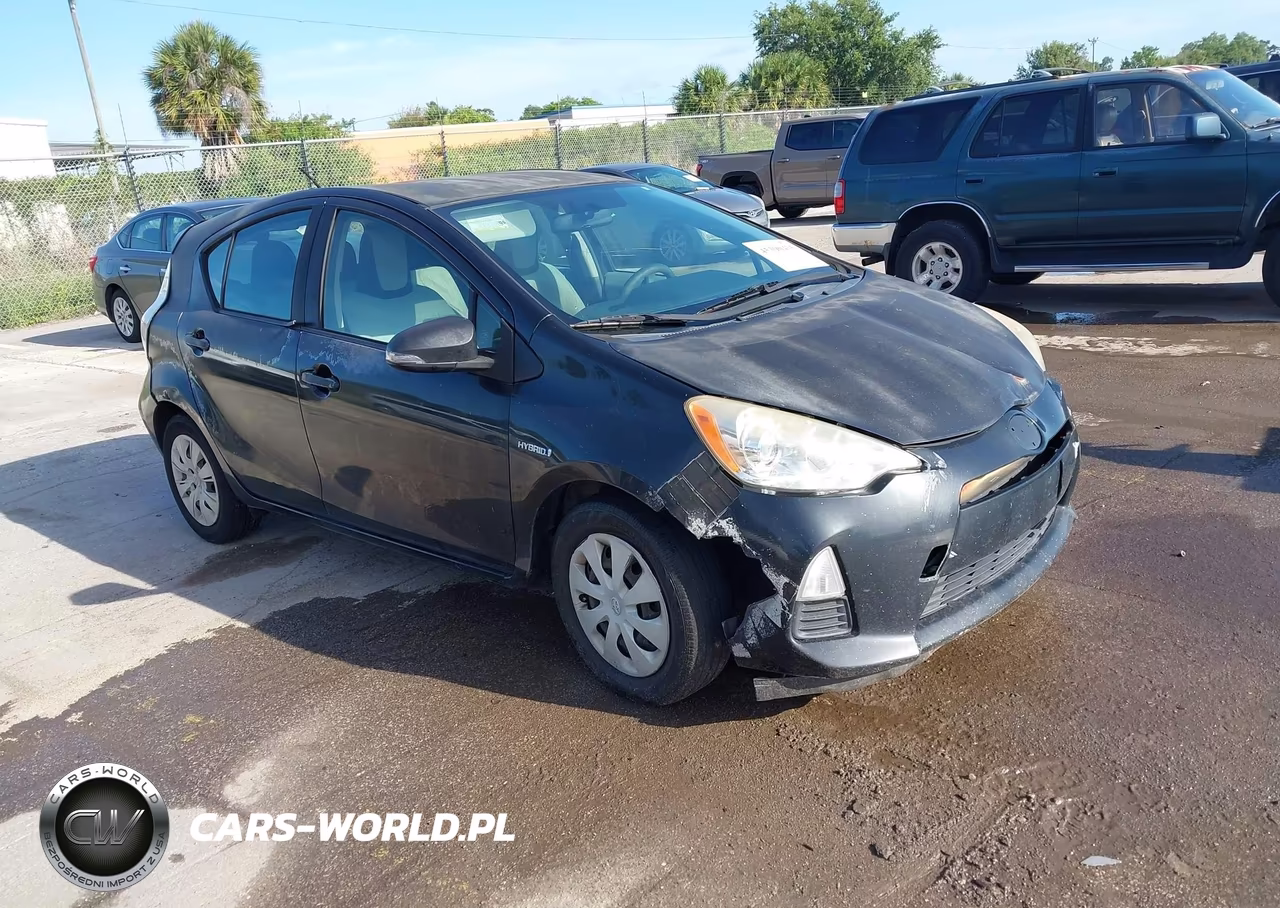 2014 Toyota Prius C One – zdjęcie 1 z 16