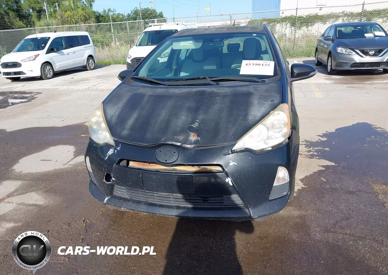 2014 Toyota Prius C One VIN:JTDKDTB3XE1563970 - 6