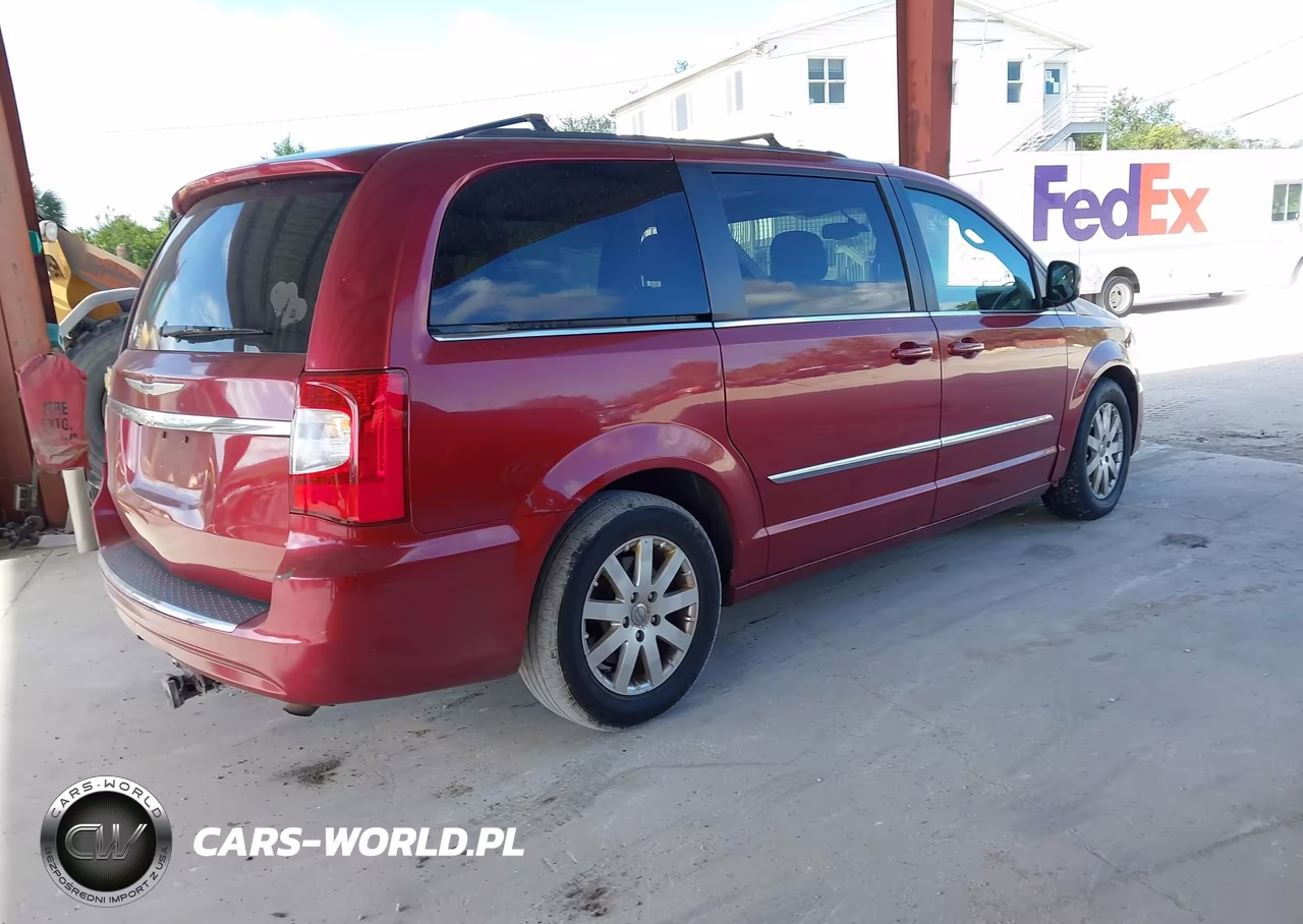 2013 Chrysler Town & Country Touring VIN:2C4RC1BG2DR604174 - 4