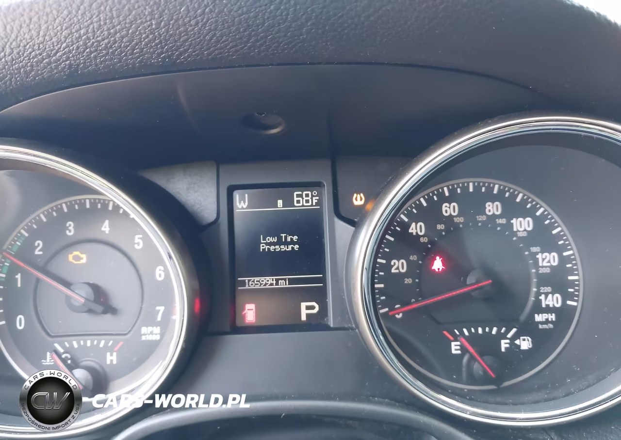 2012 Jeep Grand Cherokee Laredo VIN:1C4RJFAG9CC255705 - 7