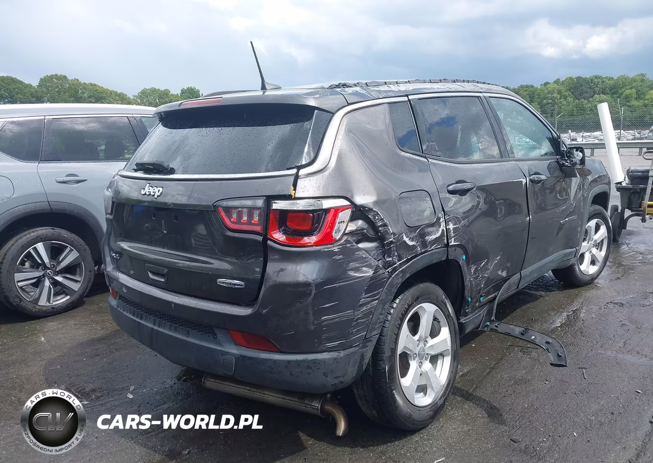 2019 Jeep Compass Latitude 4X4 VIN:3C4NJDBB5KT846879 - 4