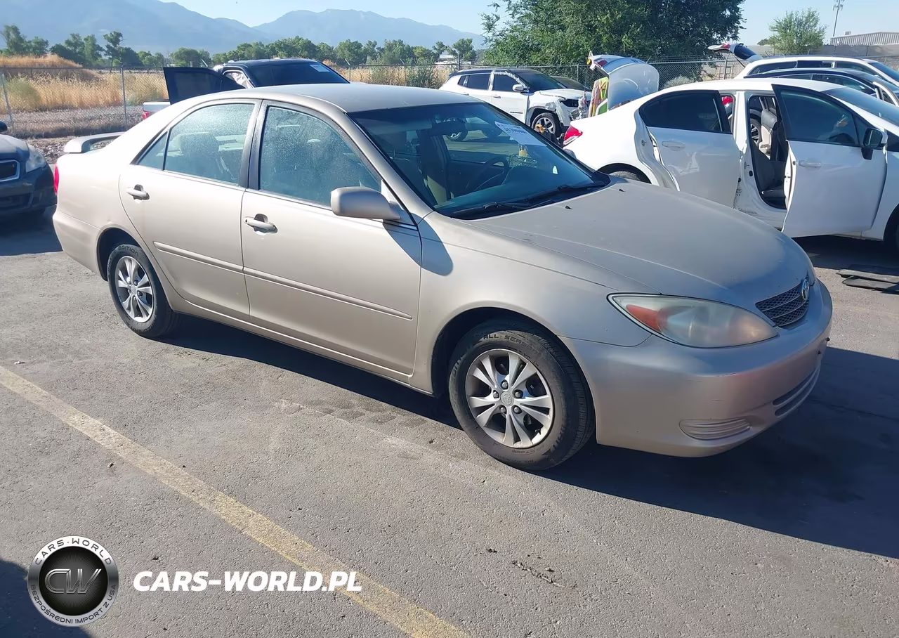 2004 Toyota Camry Le V6 – zdjęcie 1 z 11