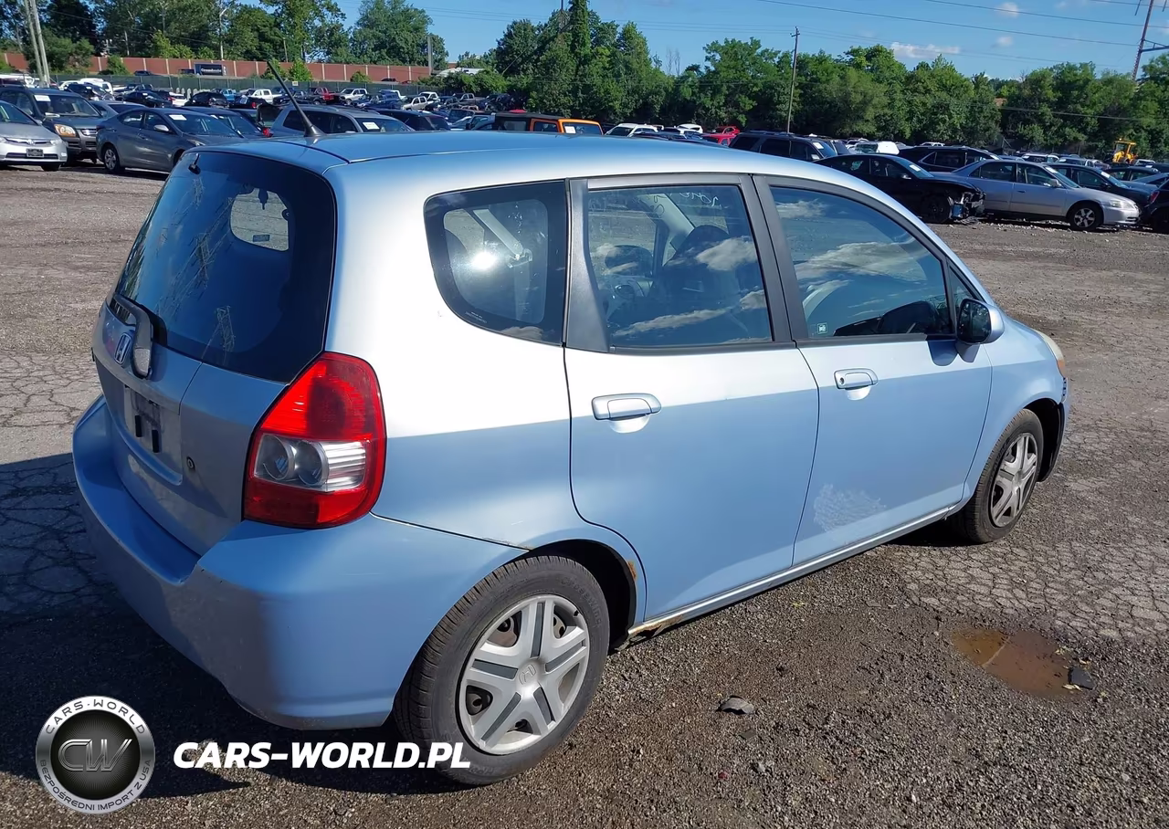 2008 Honda Fit VIN:JHMGD37498S065067 - 4