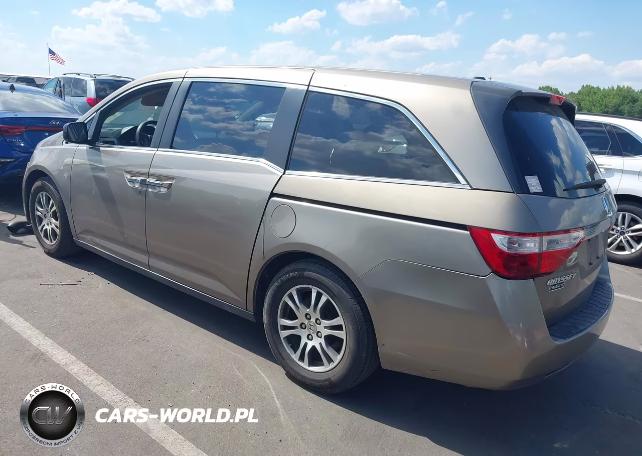 2013 Honda Odyssey Ex-L VIN:5FNRL5H64DB064263 - 3