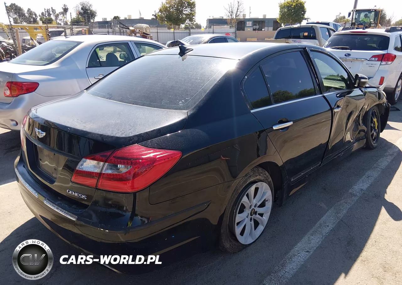 2013 Hyundai Genesis 3.8 VIN:KMHGC4DD6DU209926 - 4