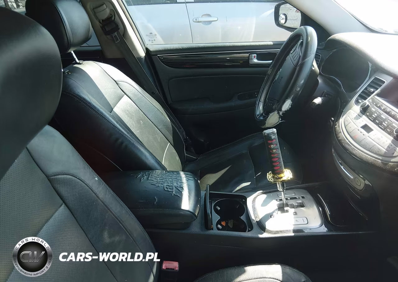 2013 Hyundai Genesis 3.8 VIN:KMHGC4DD6DU209926 - 5