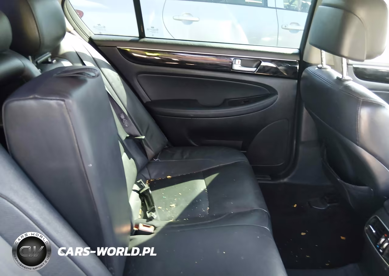 2013 Hyundai Genesis 3.8 VIN:KMHGC4DD6DU209926 - 8