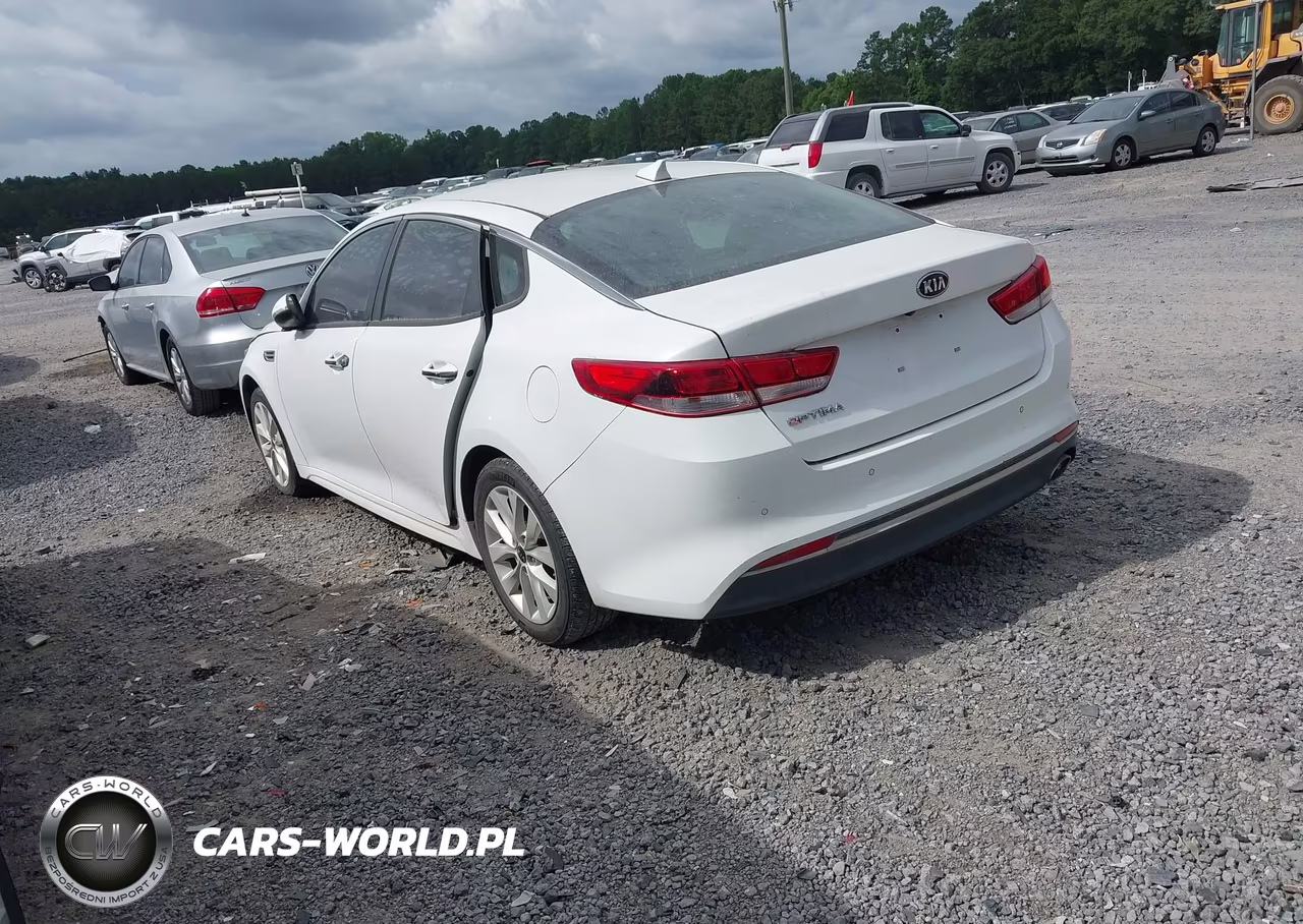 2018 Kia Optima Lx VIN:5XXGT4L34JG252899 - 3
