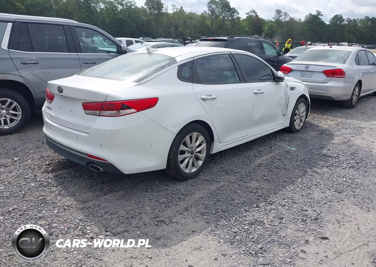 2018 Kia Optima Lx VIN:5XXGT4L34JG252899 - 4