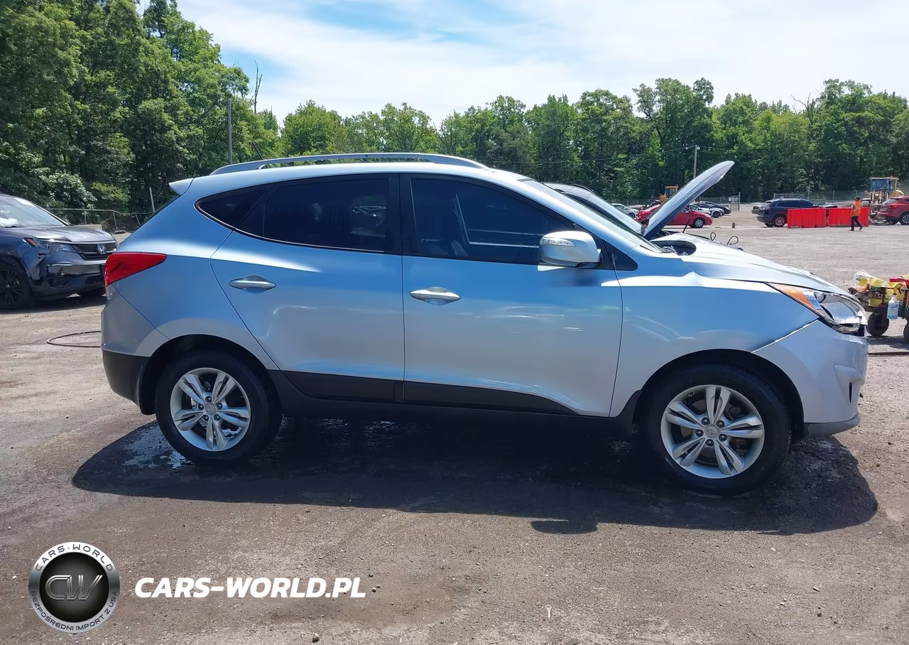 2013 Hyundai Tucson Gls VIN:KM8JU3AC2DU688824 - 13