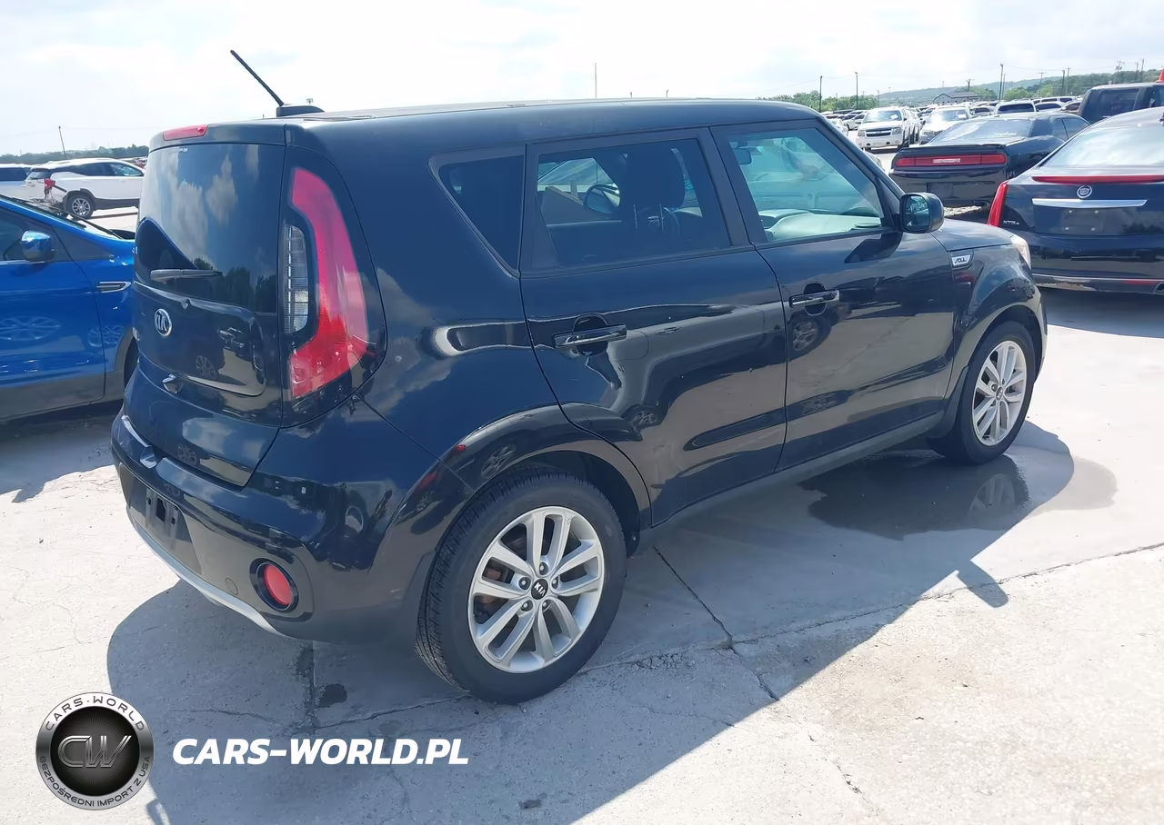 2018 Kia Soul + VIN:KNDJP3A53J7898629 - 4