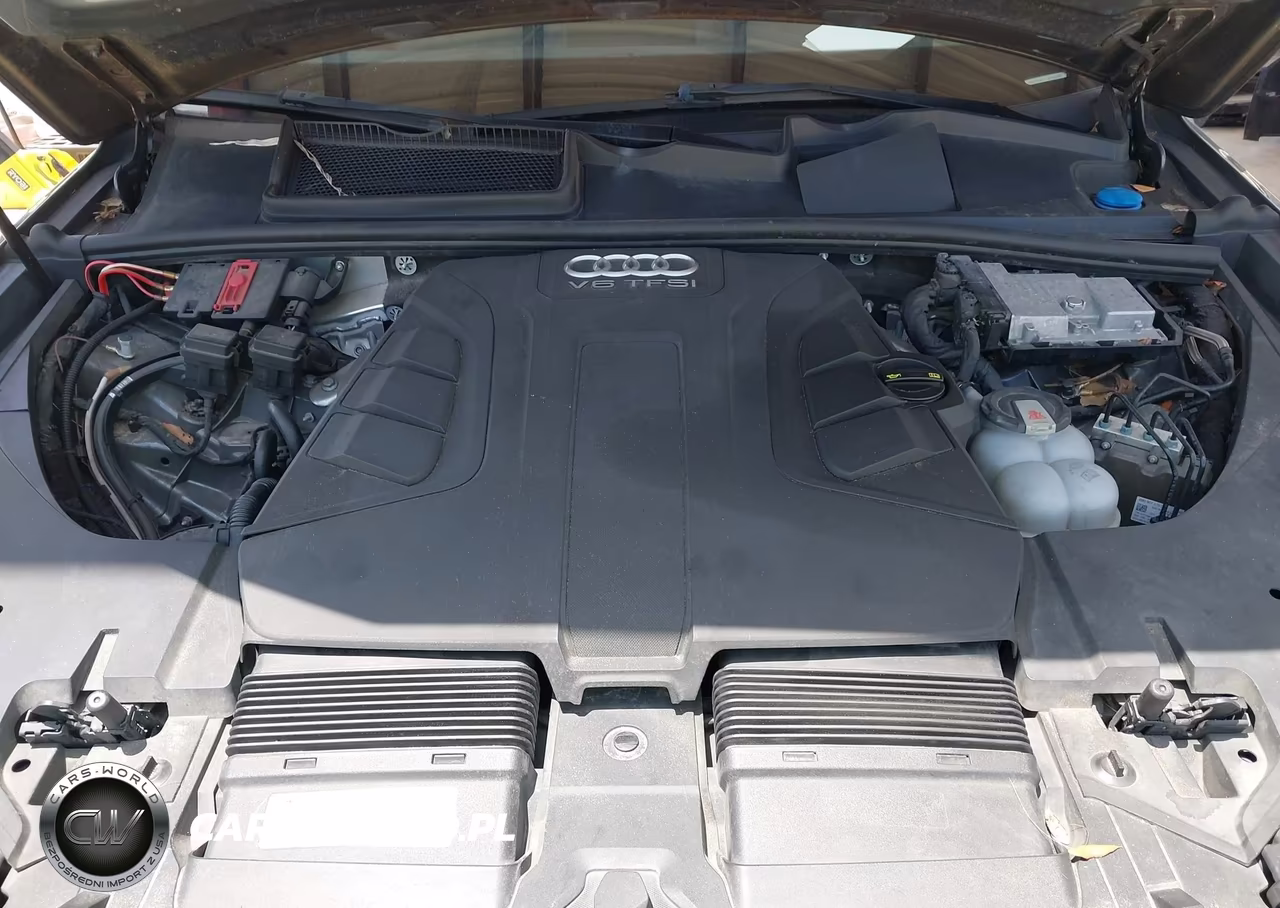 2018 Audi Q7 3.0T Premium VIN:WA1VAAF77JD030968 - 10