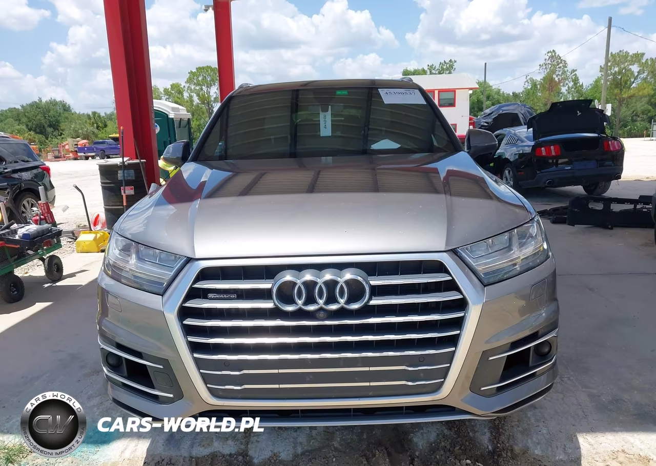 2018 Audi Q7 3.0T Premium VIN:WA1VAAF77JD030968 - 12