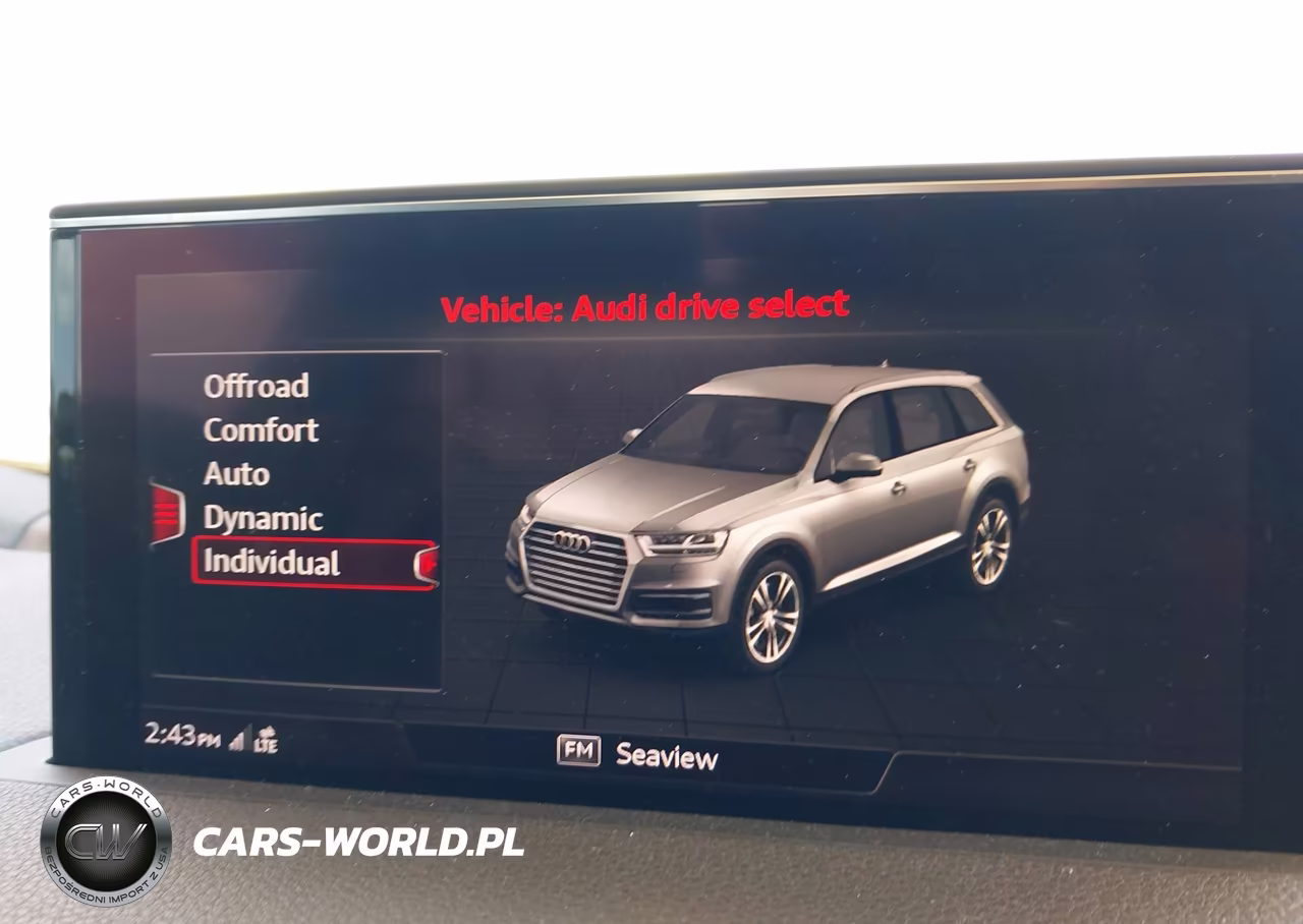 2018 Audi Q7 3.0T Premium VIN:WA1VAAF77JD030968 - 17