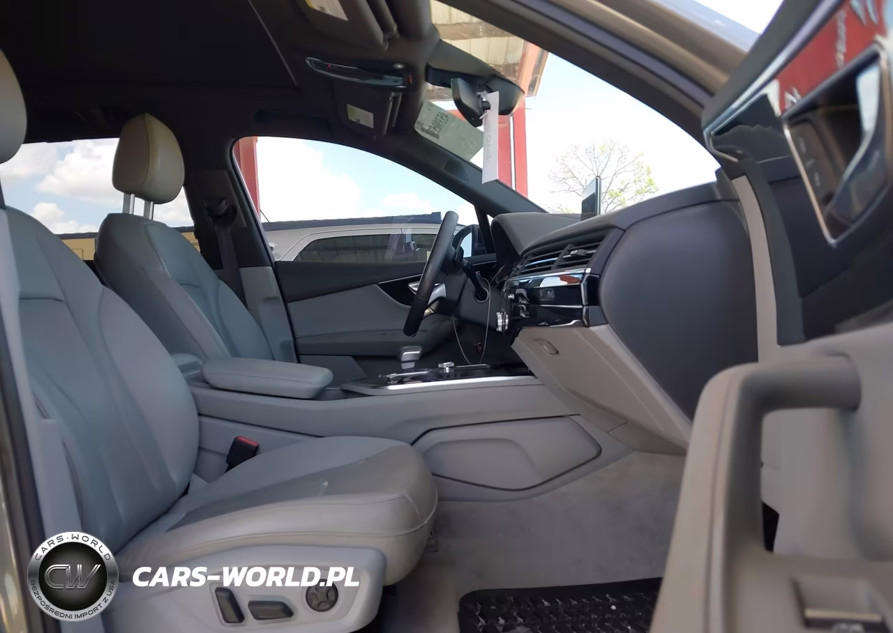 2018 Audi Q7 3.0T Premium VIN:WA1VAAF77JD030968 - 5