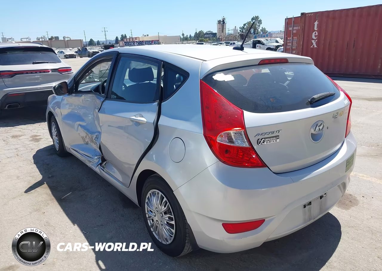 2013 Hyundai Accent Gs VIN:KMHCT5AE4DU098178 - 3
