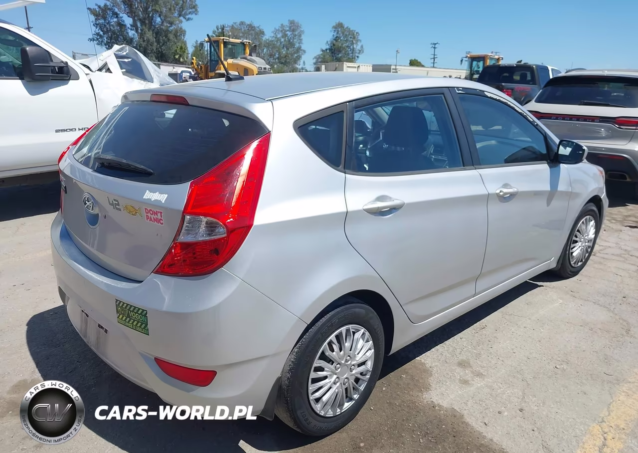 2013 Hyundai Accent Gs VIN:KMHCT5AE4DU098178 - 4