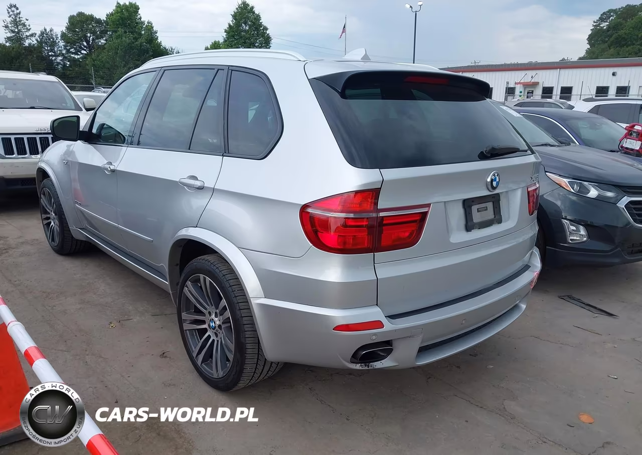 2013 BMW X5 xDrive50I VIN:5UXZV8C56D0C14853 - 3