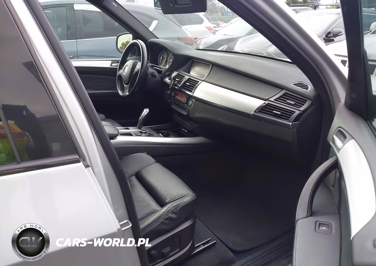 2013 BMW X5 xDrive50I VIN:5UXZV8C56D0C14853 - 5