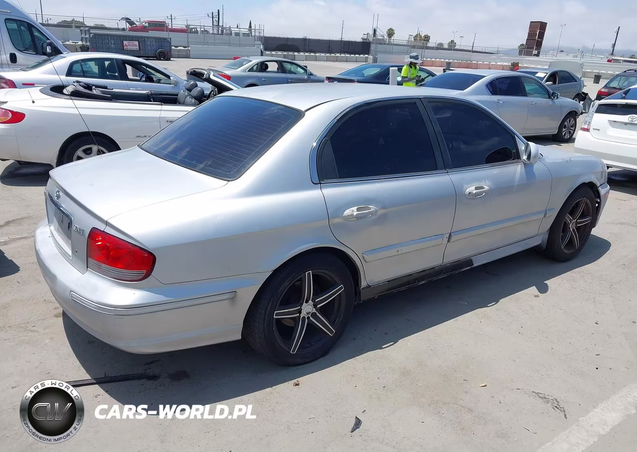 2004 Hyundai Sonata VIN:KMHWF25S64A033093 - 4