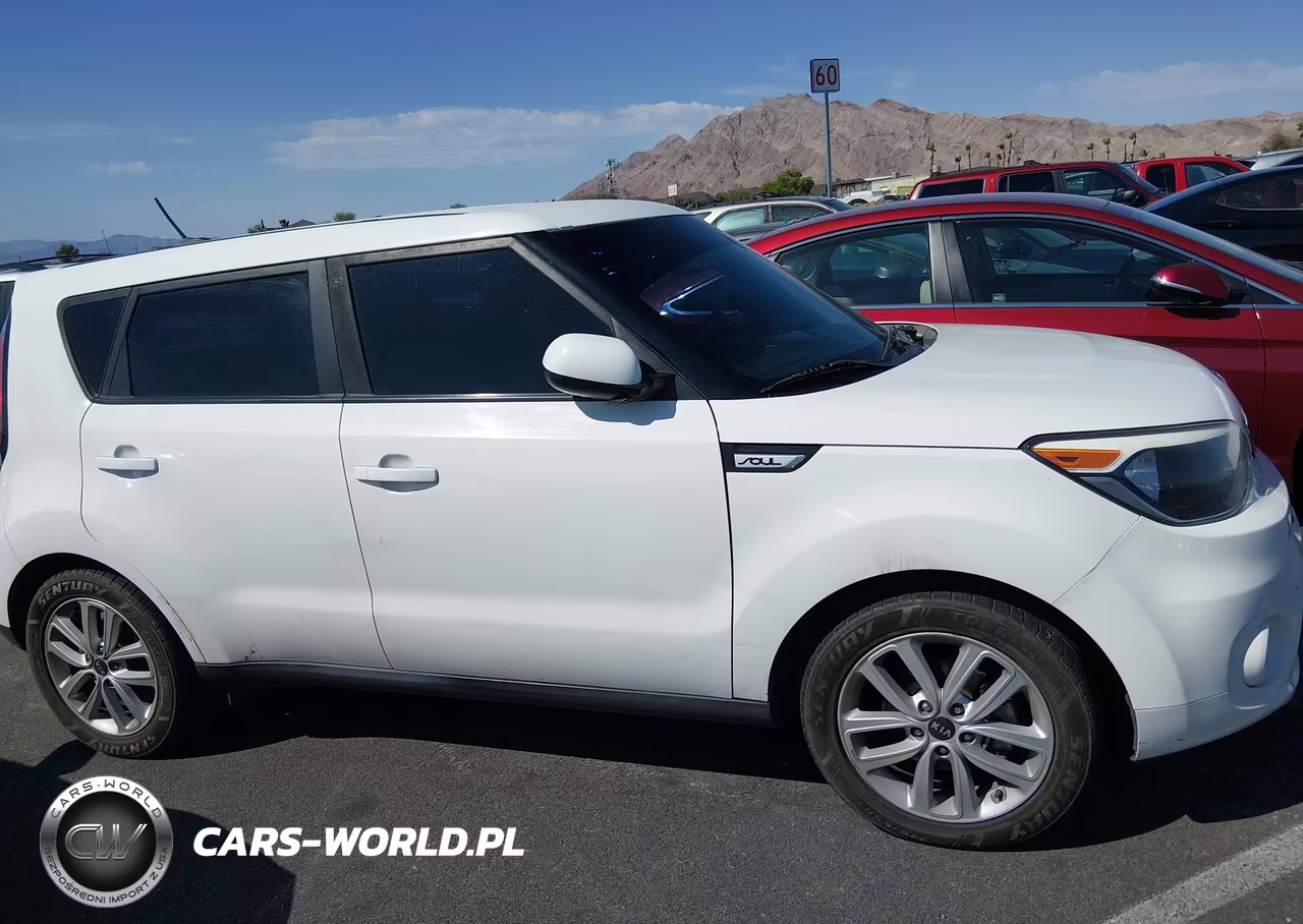 2019 Kia Soul + VIN:KNDJP3A5XK7670676 - 13