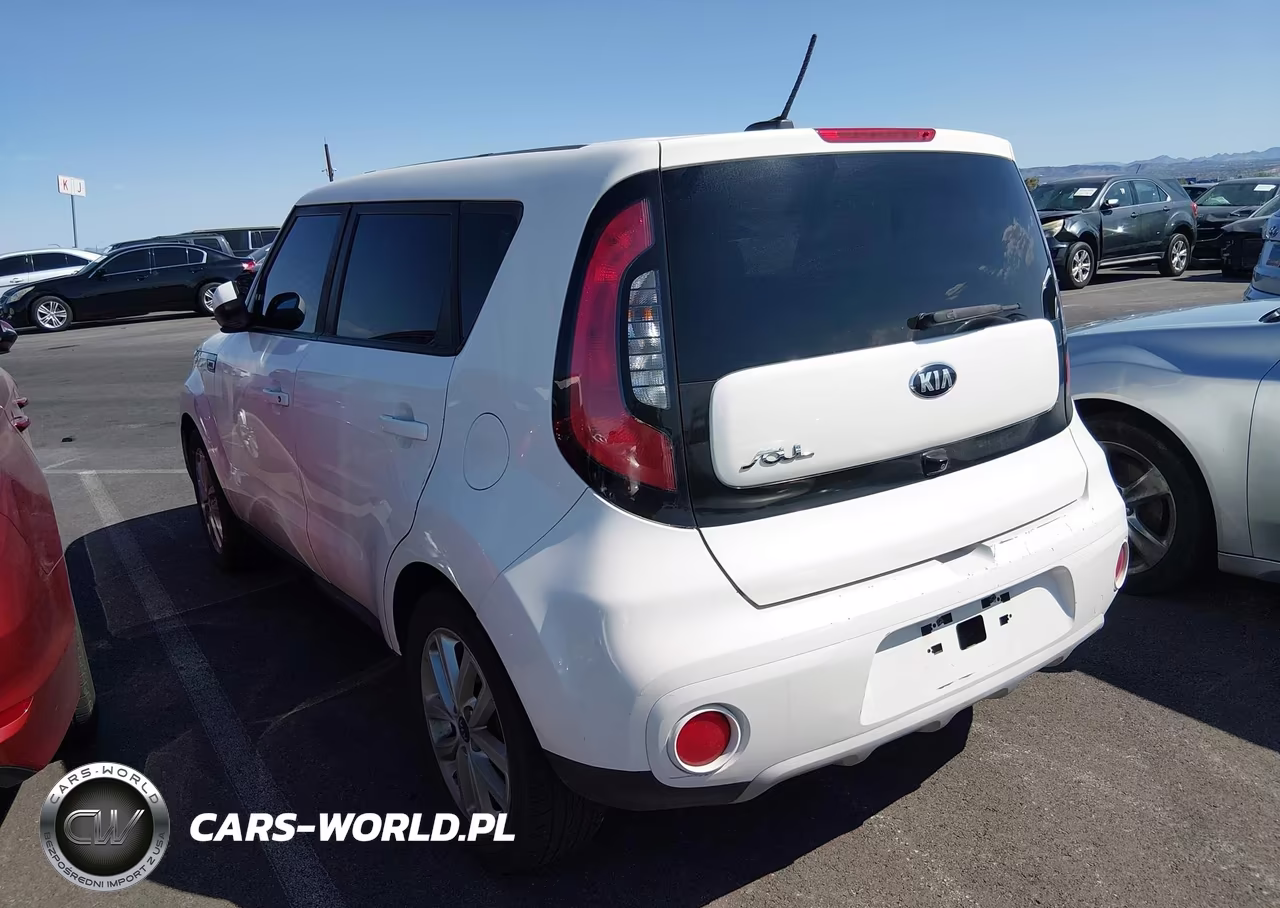 2019 Kia Soul + VIN:KNDJP3A5XK7670676 - 3