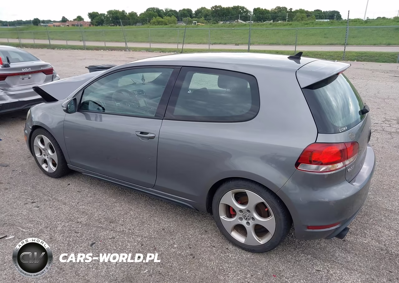 2010 Volkswagen Gti 2-Door VIN:WVWED7AJ1AW419967 - 3