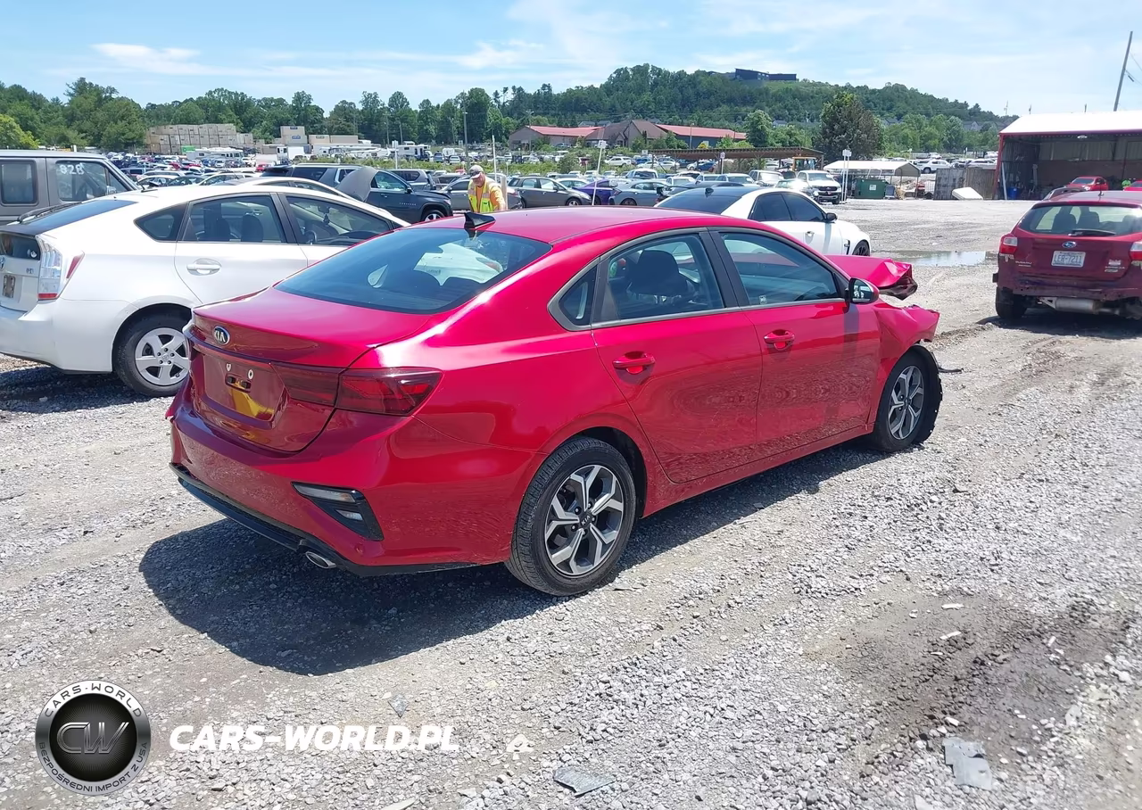 2021 Kia Forte Lxs VIN:3KPF24AD2ME361711 - 4