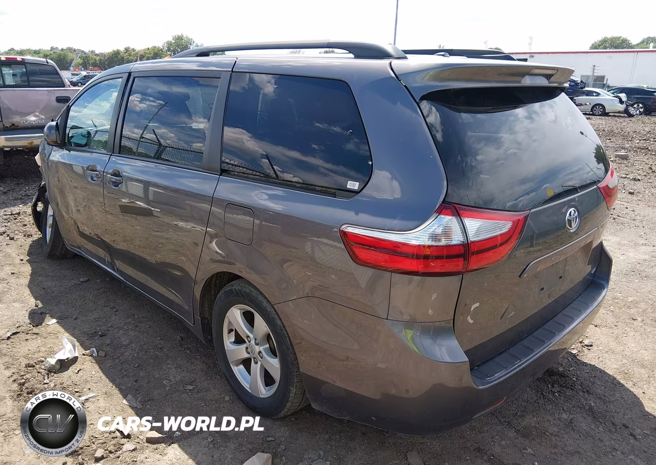 2016 Toyota Sienna Le 8 Passenger VIN:5TDKK3DC1GS711299 - 3