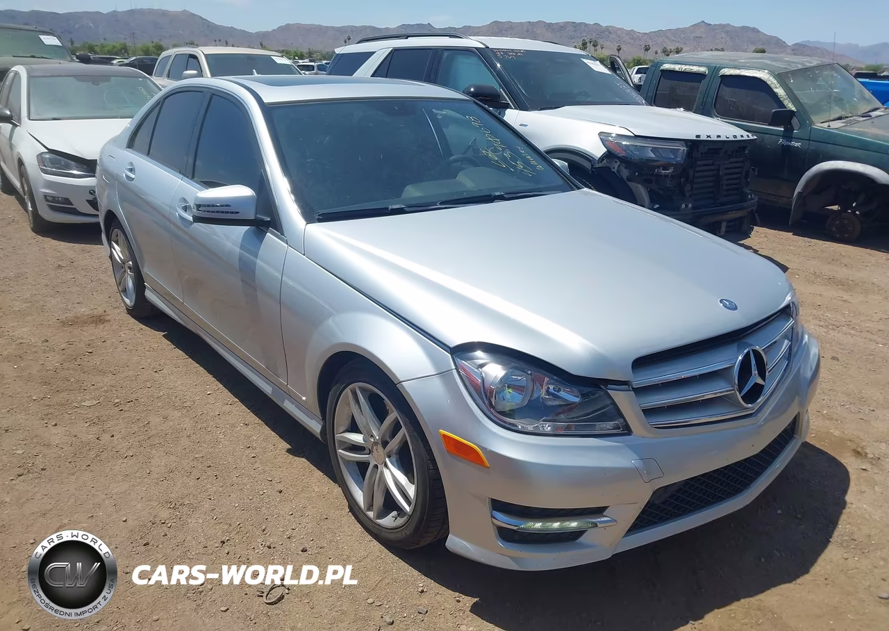 2013 Mercedes-Benz C 300 Sport 4Matic – zdjęcie 1 z 16