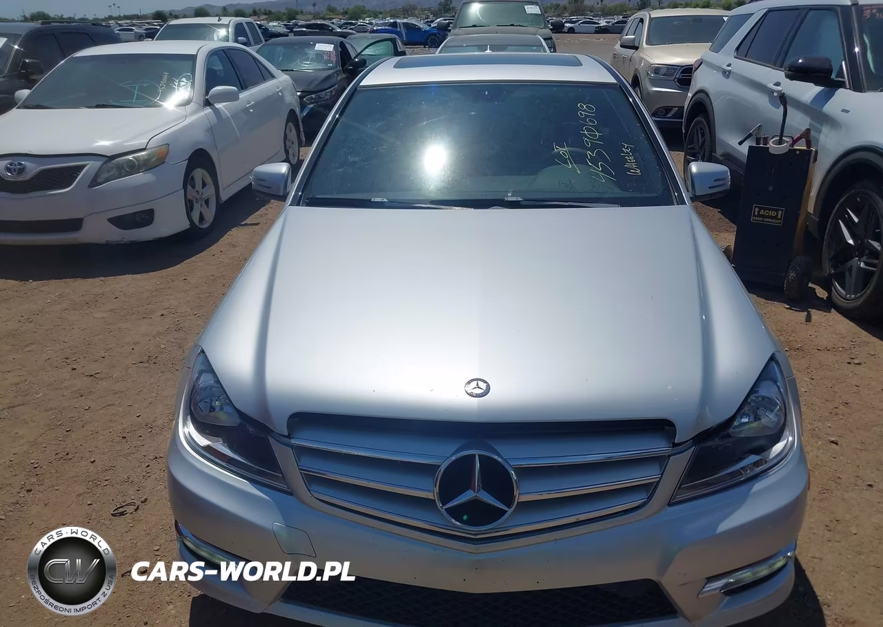 2013 Mercedes-Benz C 300 Sport 4Matic VIN:WDDGF8AB8DG108817 - 12