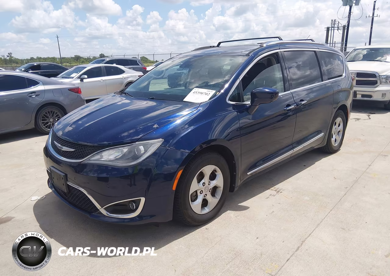 2017 Chrysler Pacifica Touring-L Plus VIN:2C4RC1EG5HR669506 - 2