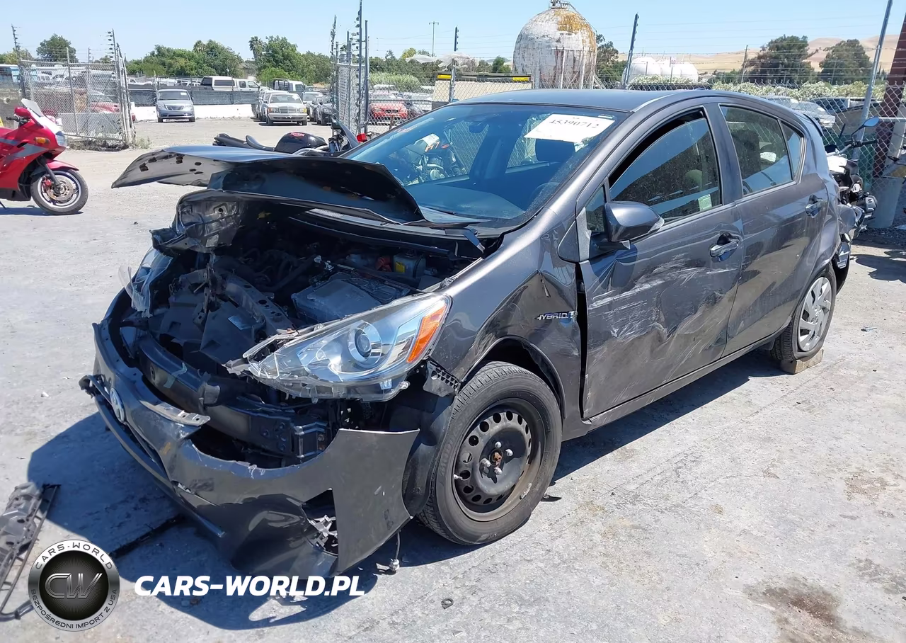 2015 Toyota Prius C Two VIN:JTDKDTB30F1101368 - 2
