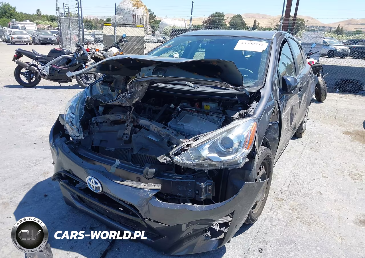 2015 Toyota Prius C Two VIN:JTDKDTB30F1101368 - 6